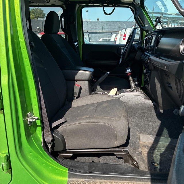 Jeep Wrangler Unlimited Vehicle Full-screen Gallery Image 6