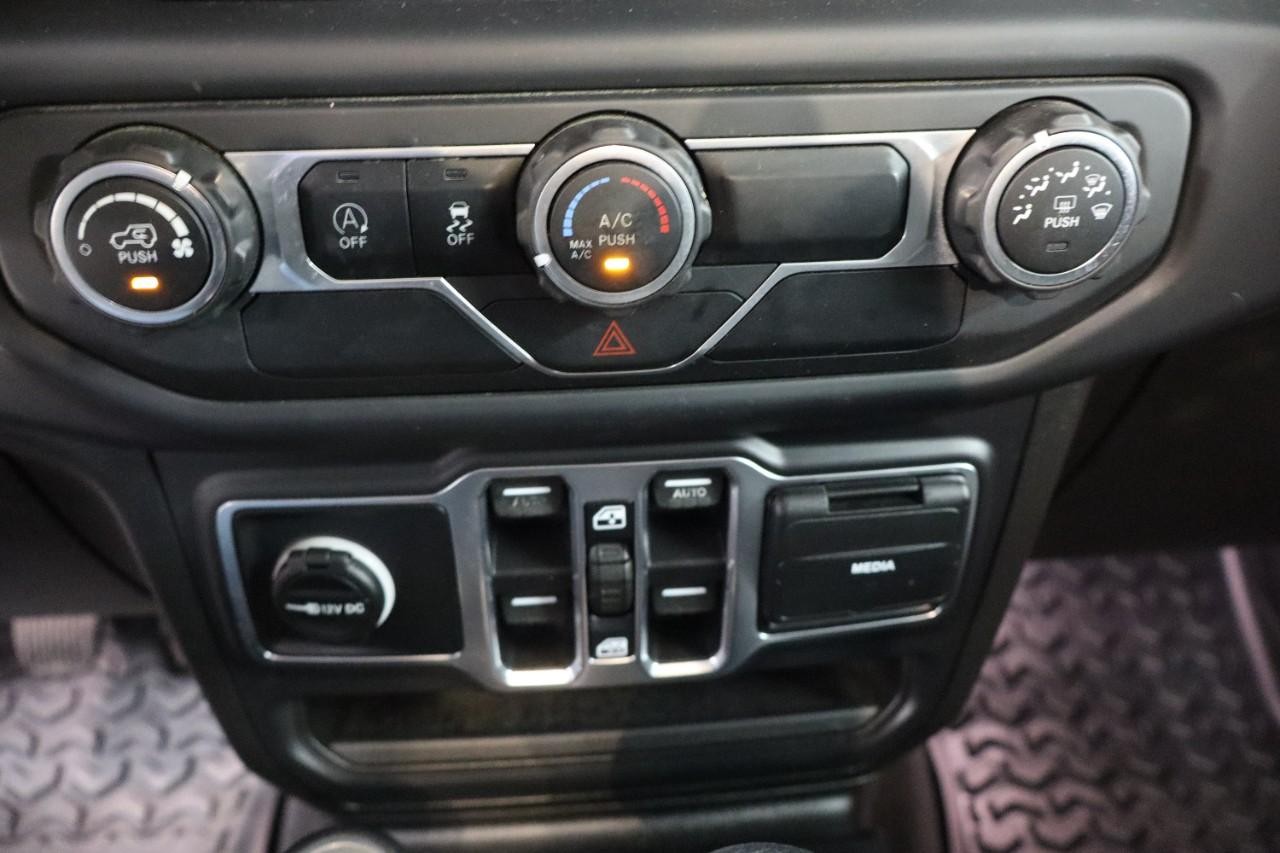 Jeep Wrangler Unlimited Vehicle Full-screen Gallery Image 16