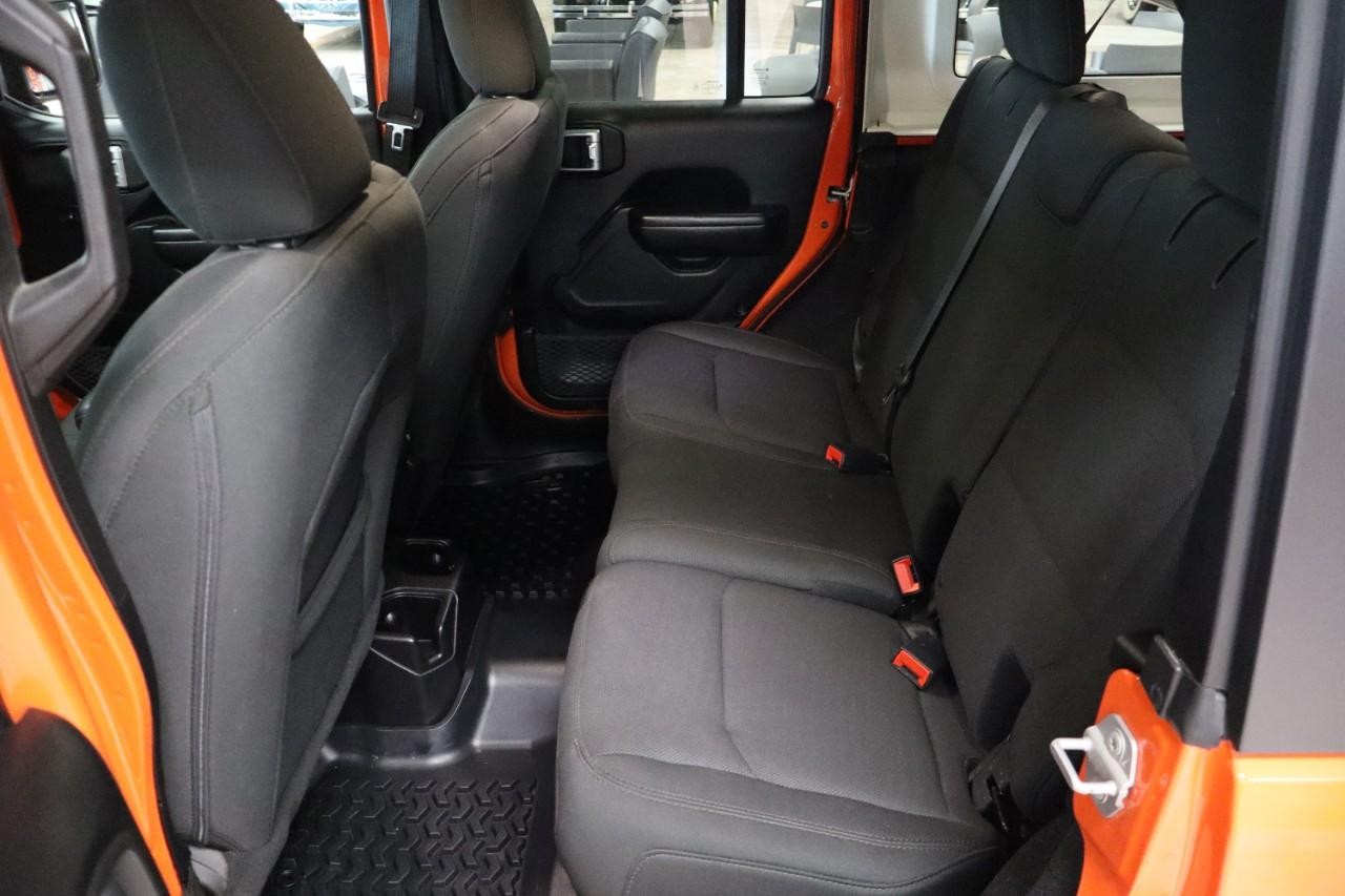 Jeep Wrangler Unlimited Vehicle Full-screen Gallery Image 17