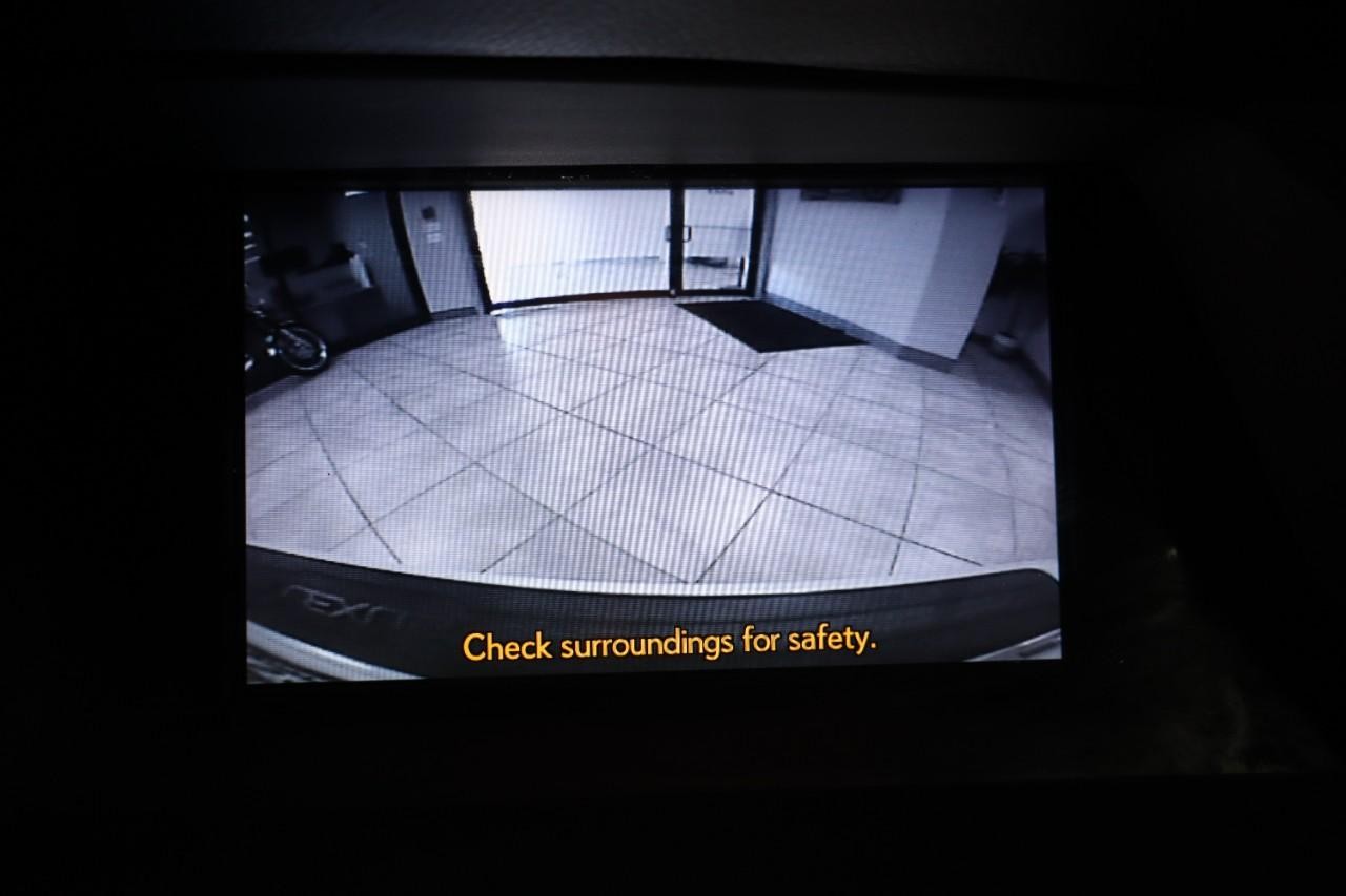 Lexus RX 350 Vehicle Full-screen Gallery Image 14