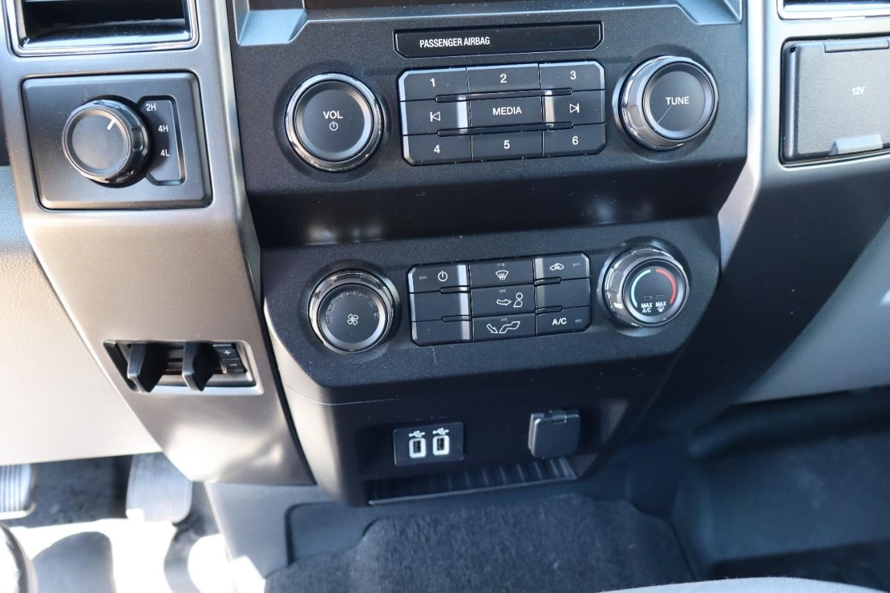 Ford F-150 Vehicle Full-screen Gallery Image 13