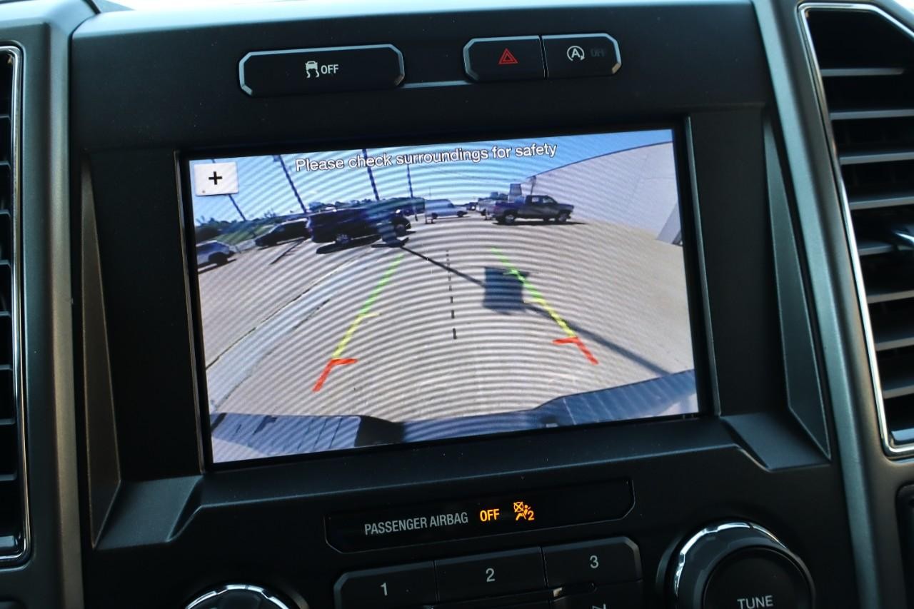 Ford F-150 Vehicle Full-screen Gallery Image 15