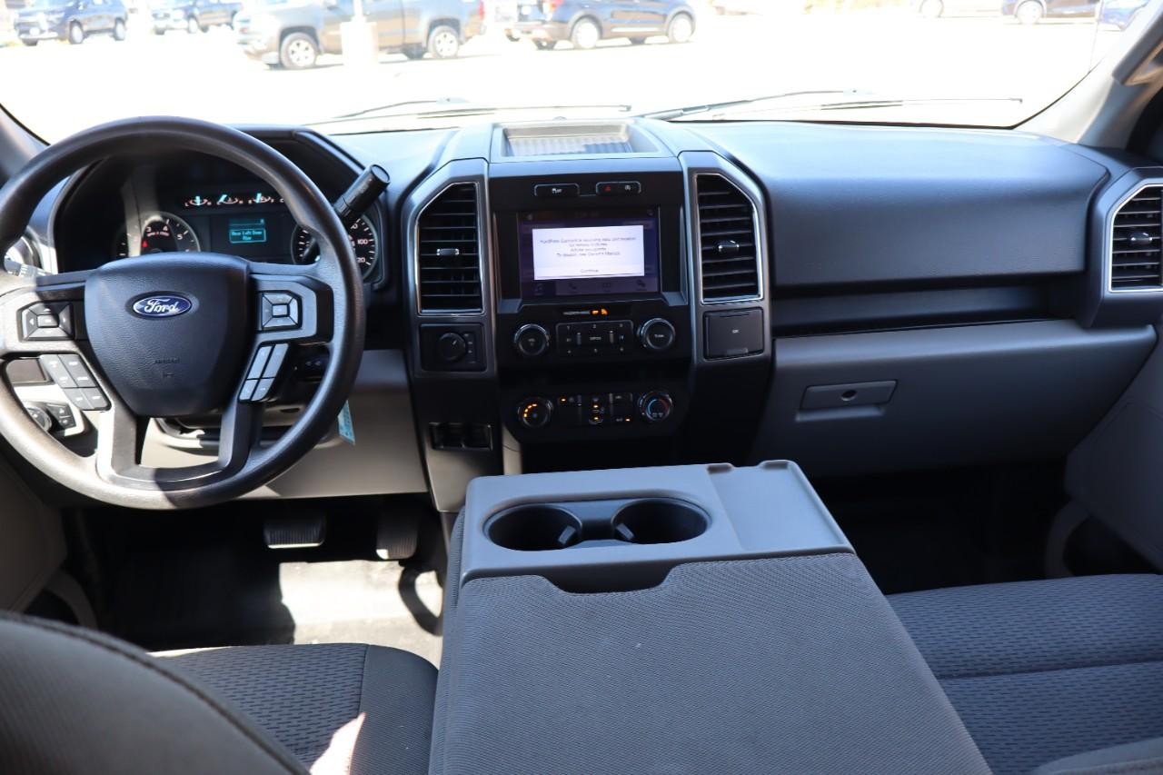 Ford F-150 Vehicle Full-screen Gallery Image 17