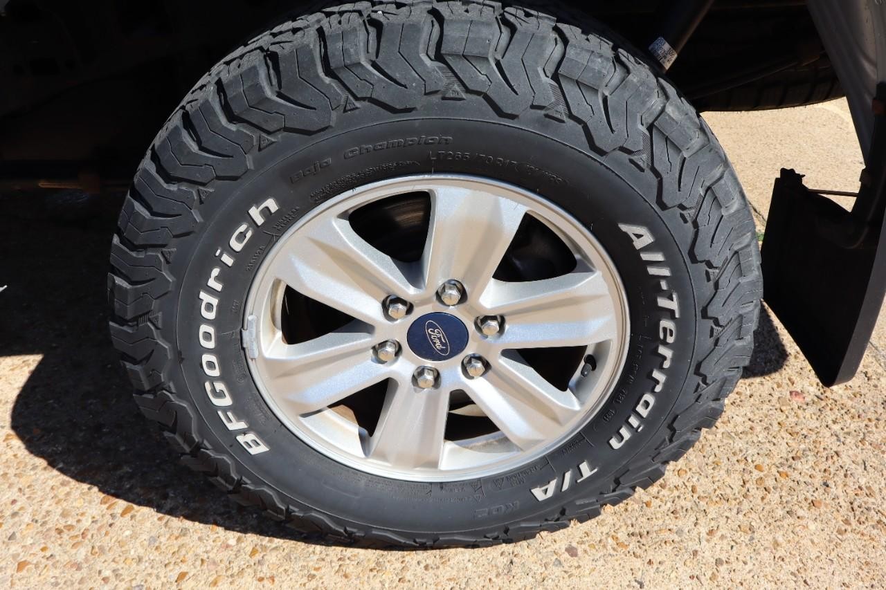 Ford F-150 Vehicle Full-screen Gallery Image 20