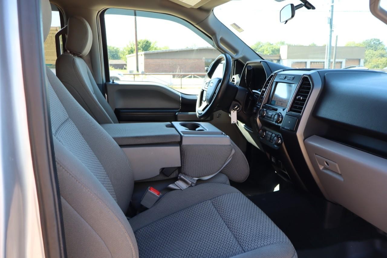 Ford F-150 Vehicle Full-screen Gallery Image 25