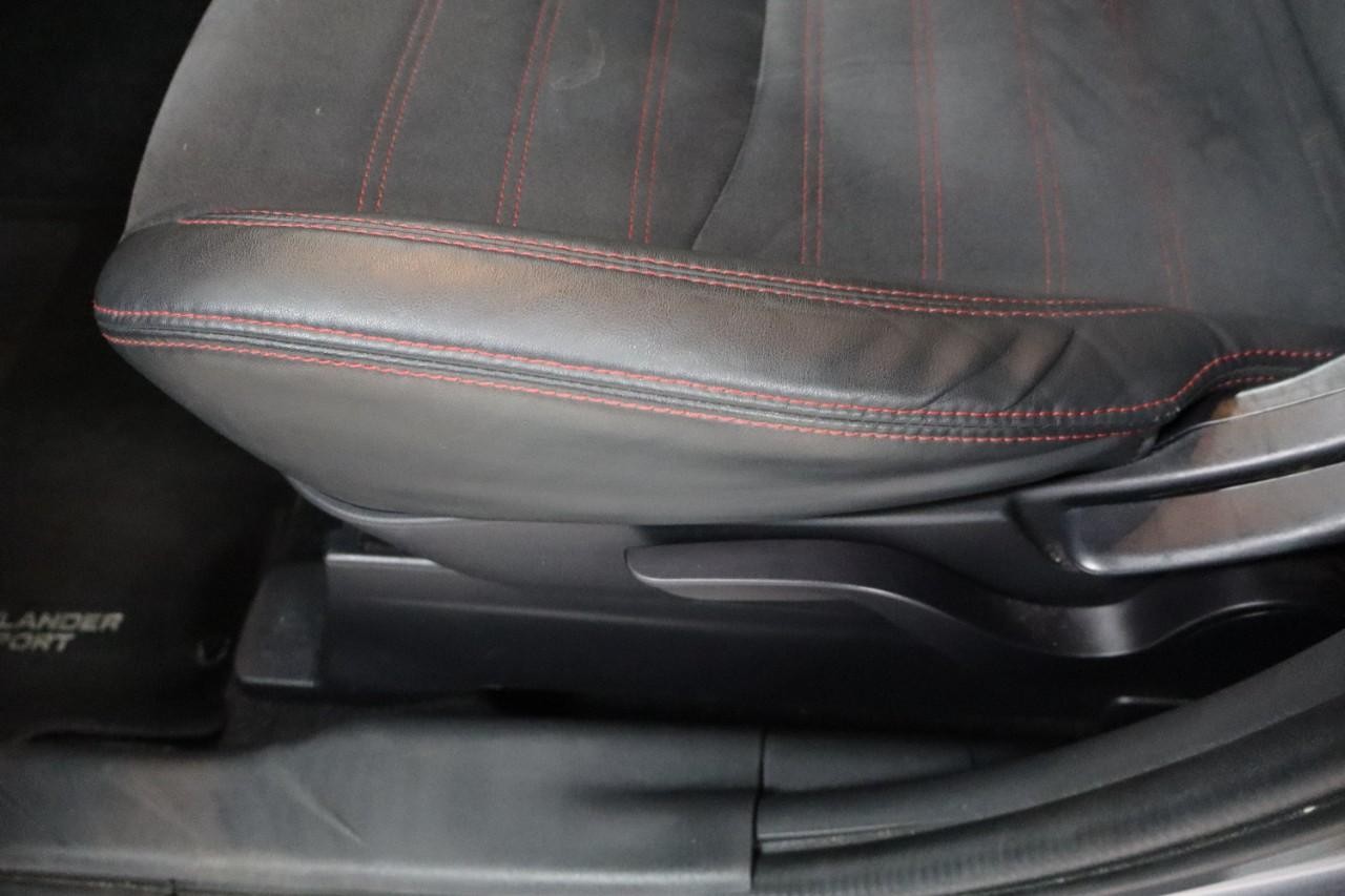 Mitsubishi Outlander Sport Vehicle Full-screen Gallery Image 10