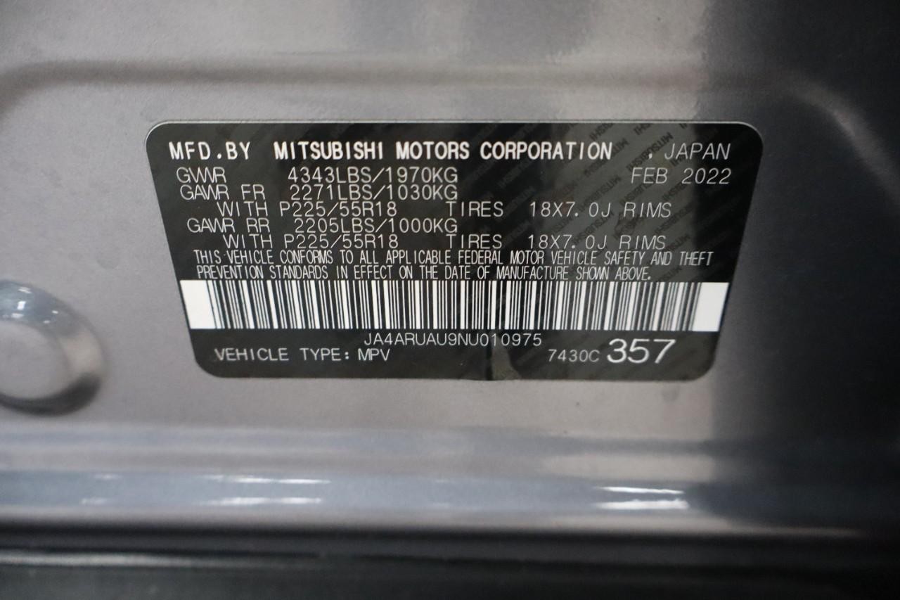 Mitsubishi Outlander Sport Vehicle Full-screen Gallery Image 16