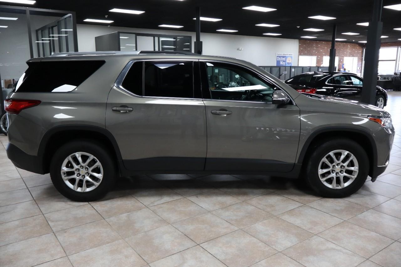 Chevrolet Traverse Vehicle Full-screen Gallery Image 6