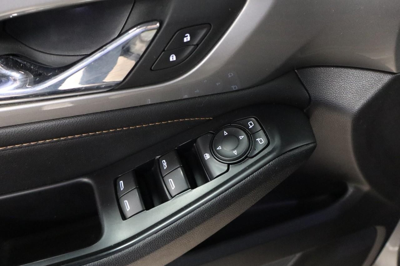 Chevrolet Traverse Vehicle Full-screen Gallery Image 11