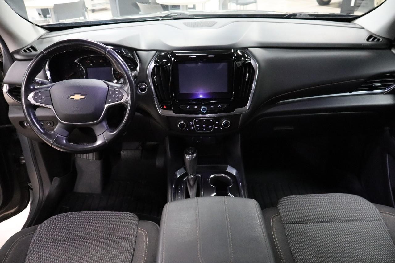 Chevrolet Traverse Vehicle Full-screen Gallery Image 12