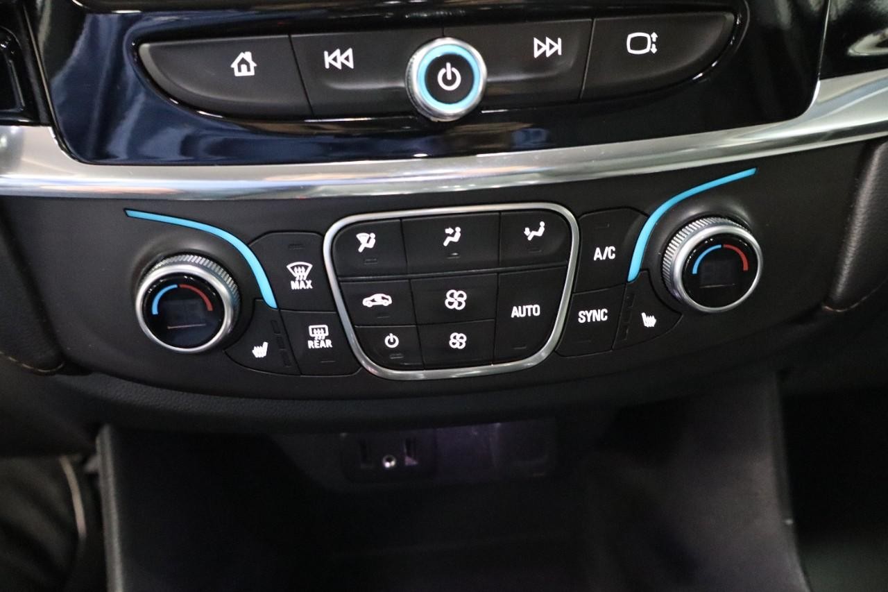 Chevrolet Traverse Vehicle Full-screen Gallery Image 16