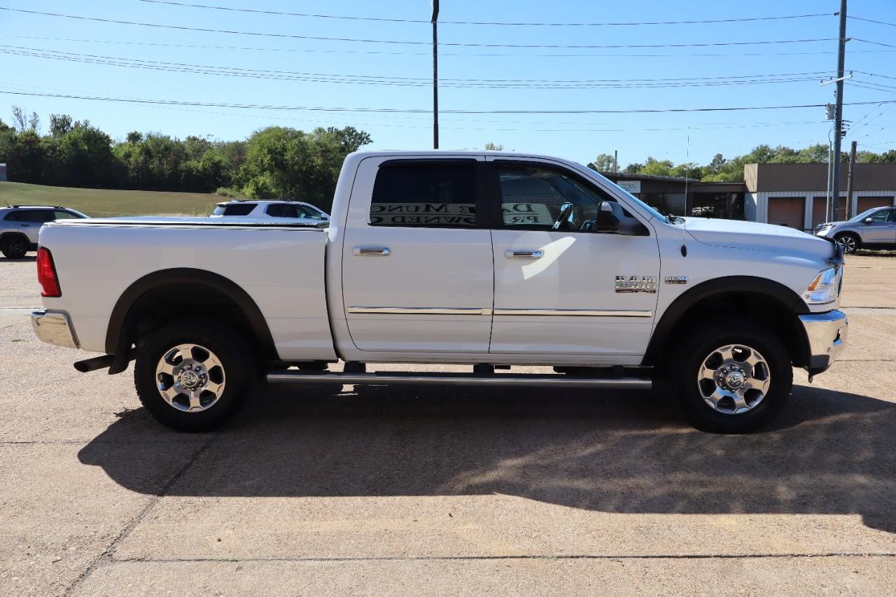 Ram 2500 Vehicle Full-screen Gallery Image 8