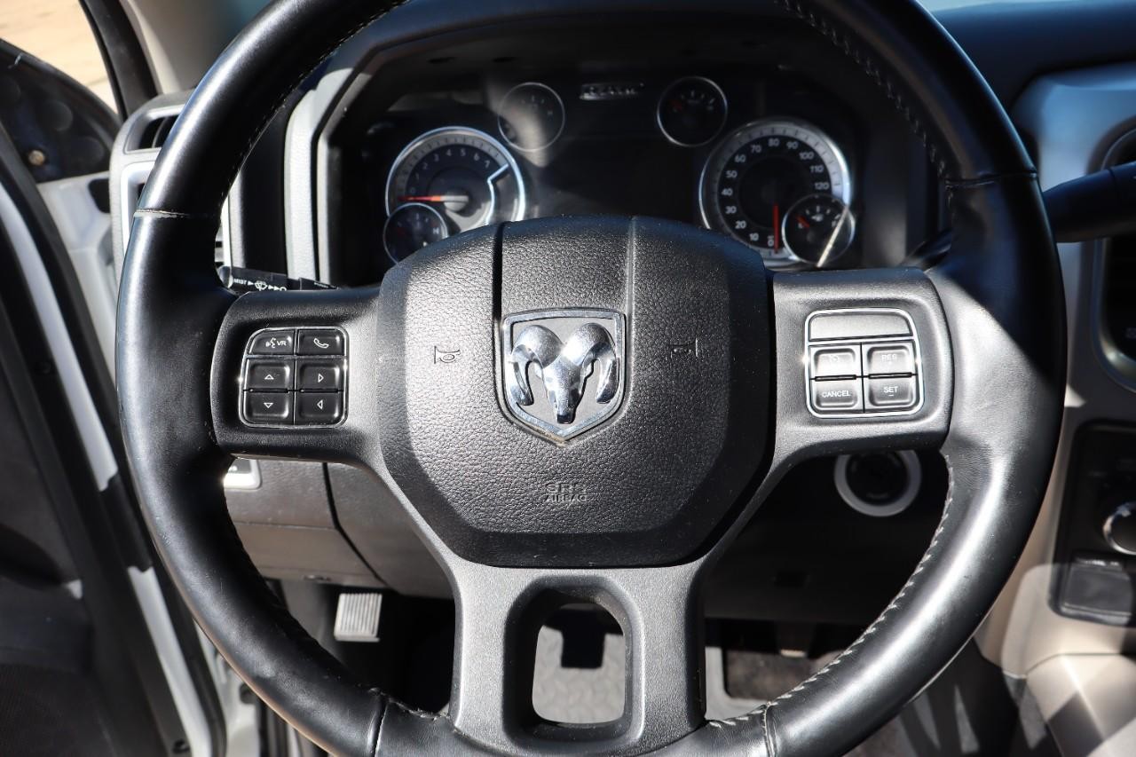 Ram 2500 Vehicle Full-screen Gallery Image 15