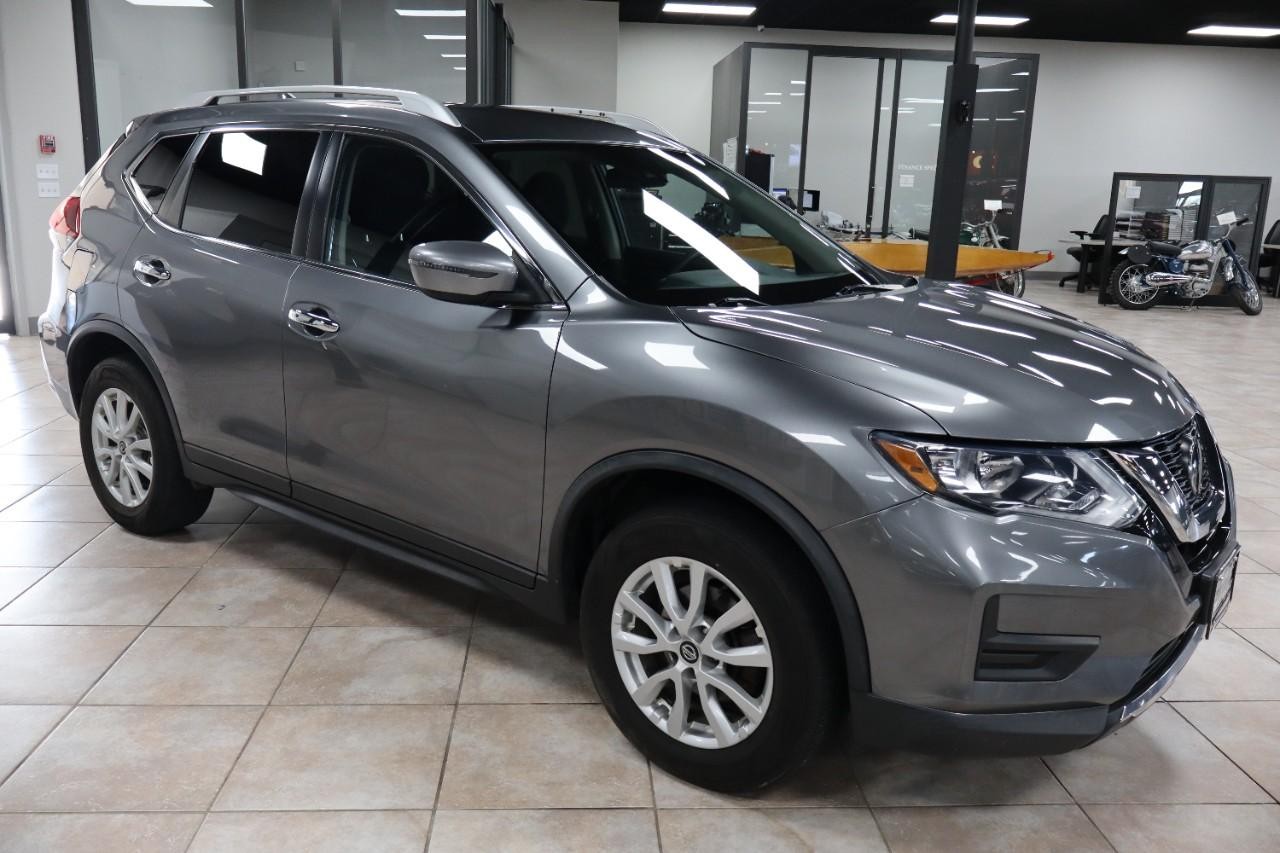 Nissan Rogue Vehicle Full-screen Gallery Image 7