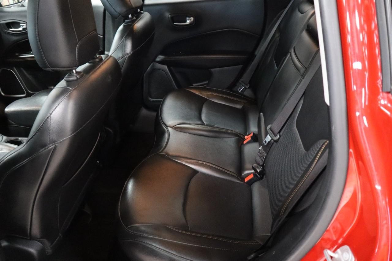 Jeep Compass Vehicle Full-screen Gallery Image 18