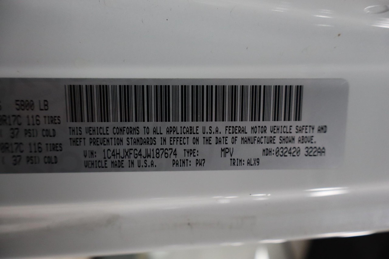 Jeep Wrangler Unlimited Vehicle Full-screen Gallery Image 21