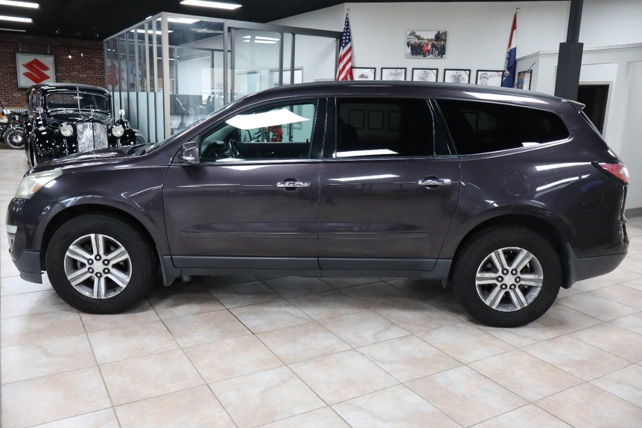 Chevrolet Traverse Vehicle Full-screen Gallery Image 2