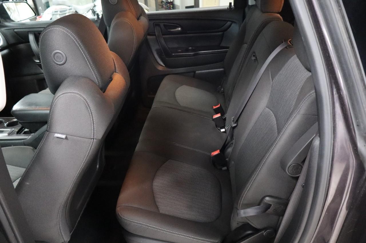 Chevrolet Traverse Vehicle Full-screen Gallery Image 19