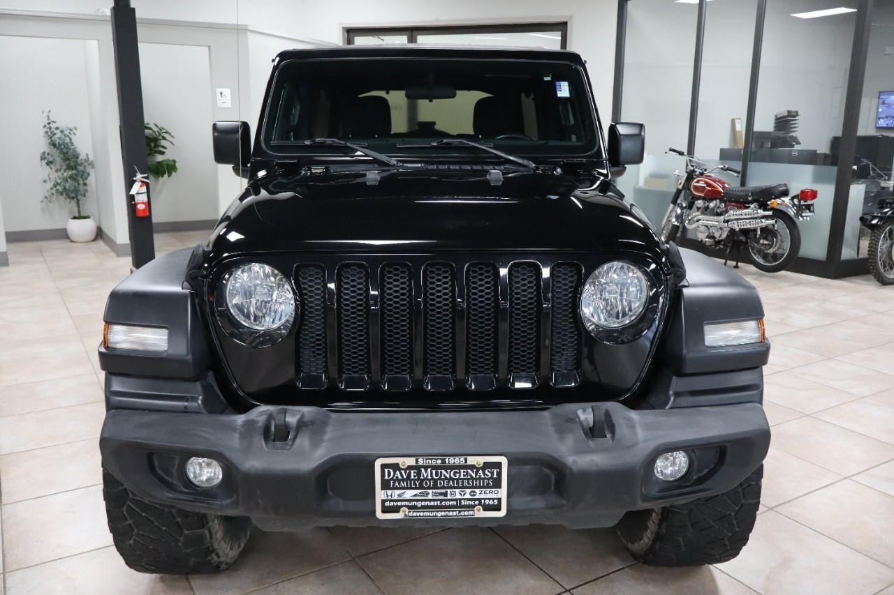 Jeep Wrangler Unlimited Vehicle Full-screen Gallery Image 8