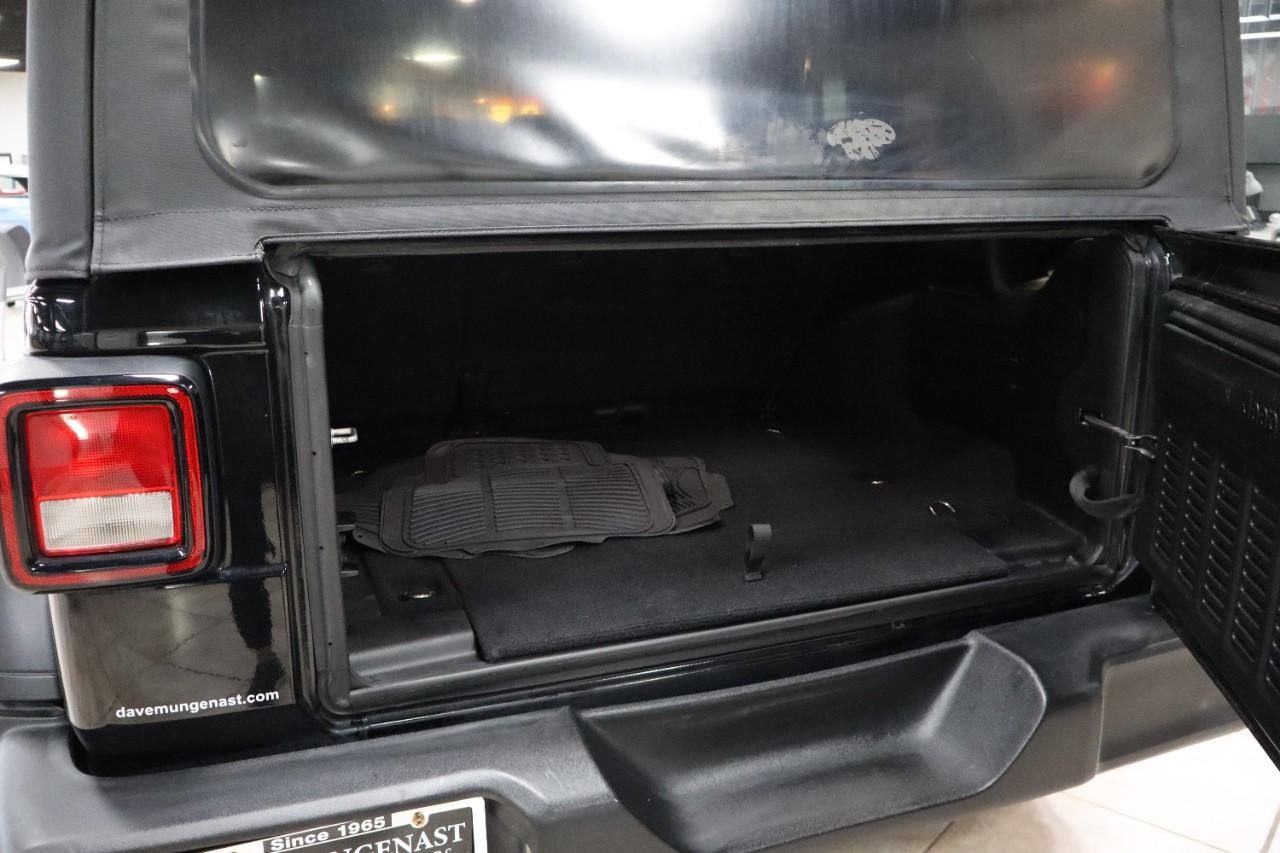 Jeep Wrangler Unlimited Vehicle Full-screen Gallery Image 20