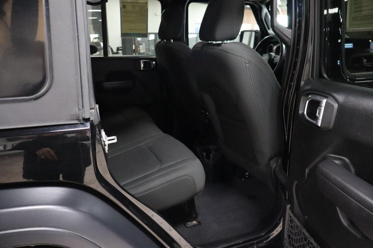 Jeep Wrangler Unlimited Vehicle Full-screen Gallery Image 22