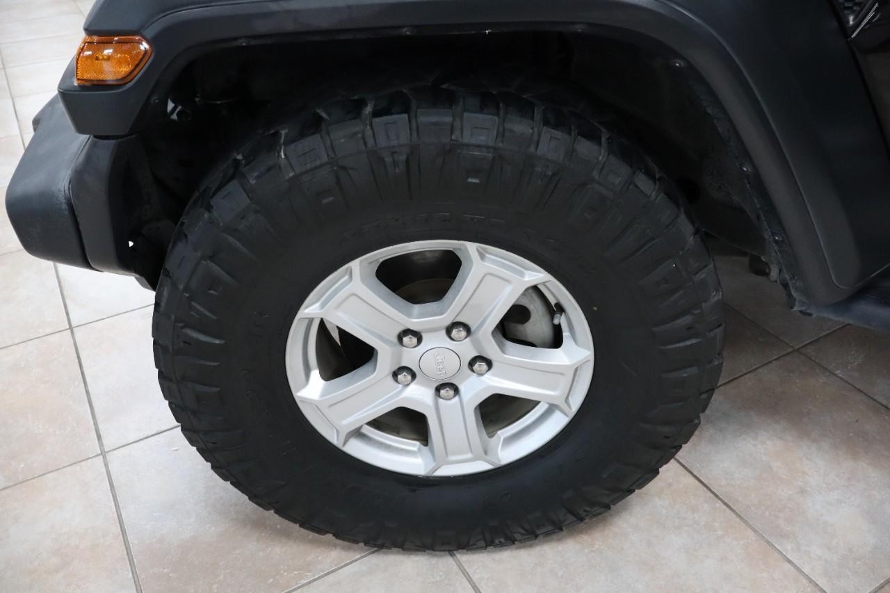 Jeep Wrangler Unlimited Vehicle Full-screen Gallery Image 30