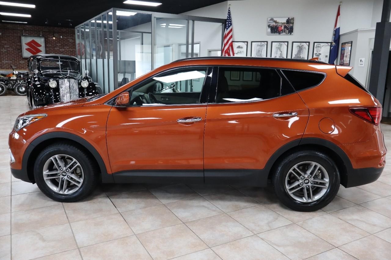 Hyundai Santa Fe Sport Vehicle Full-screen Gallery Image 2