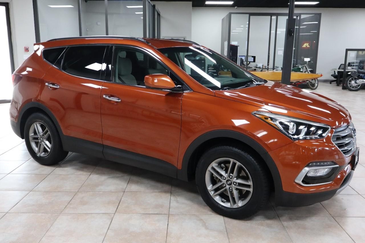 Hyundai Santa Fe Sport Vehicle Full-screen Gallery Image 7