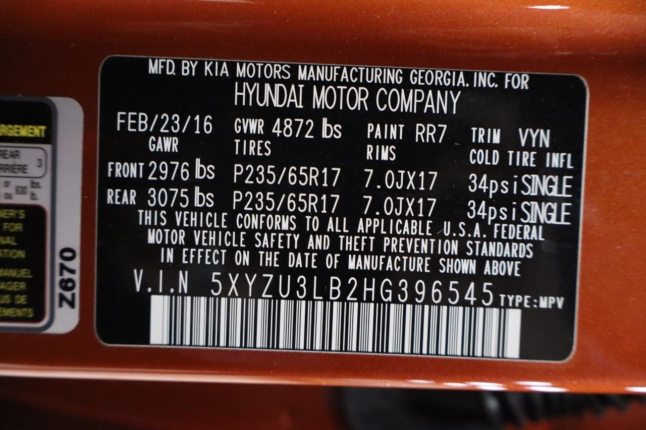 Hyundai Santa Fe Sport Vehicle Full-screen Gallery Image 19