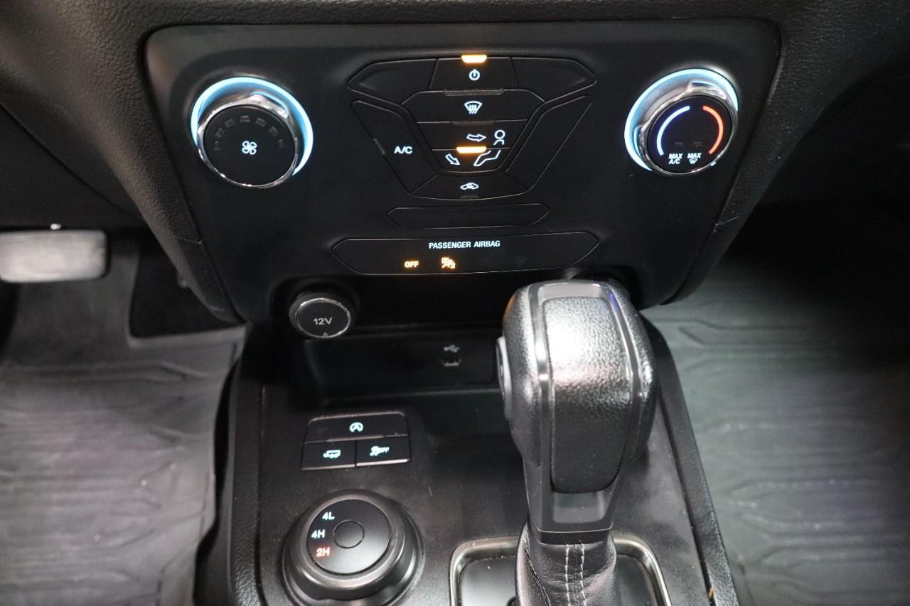 Ford Ranger Vehicle Full-screen Gallery Image 16