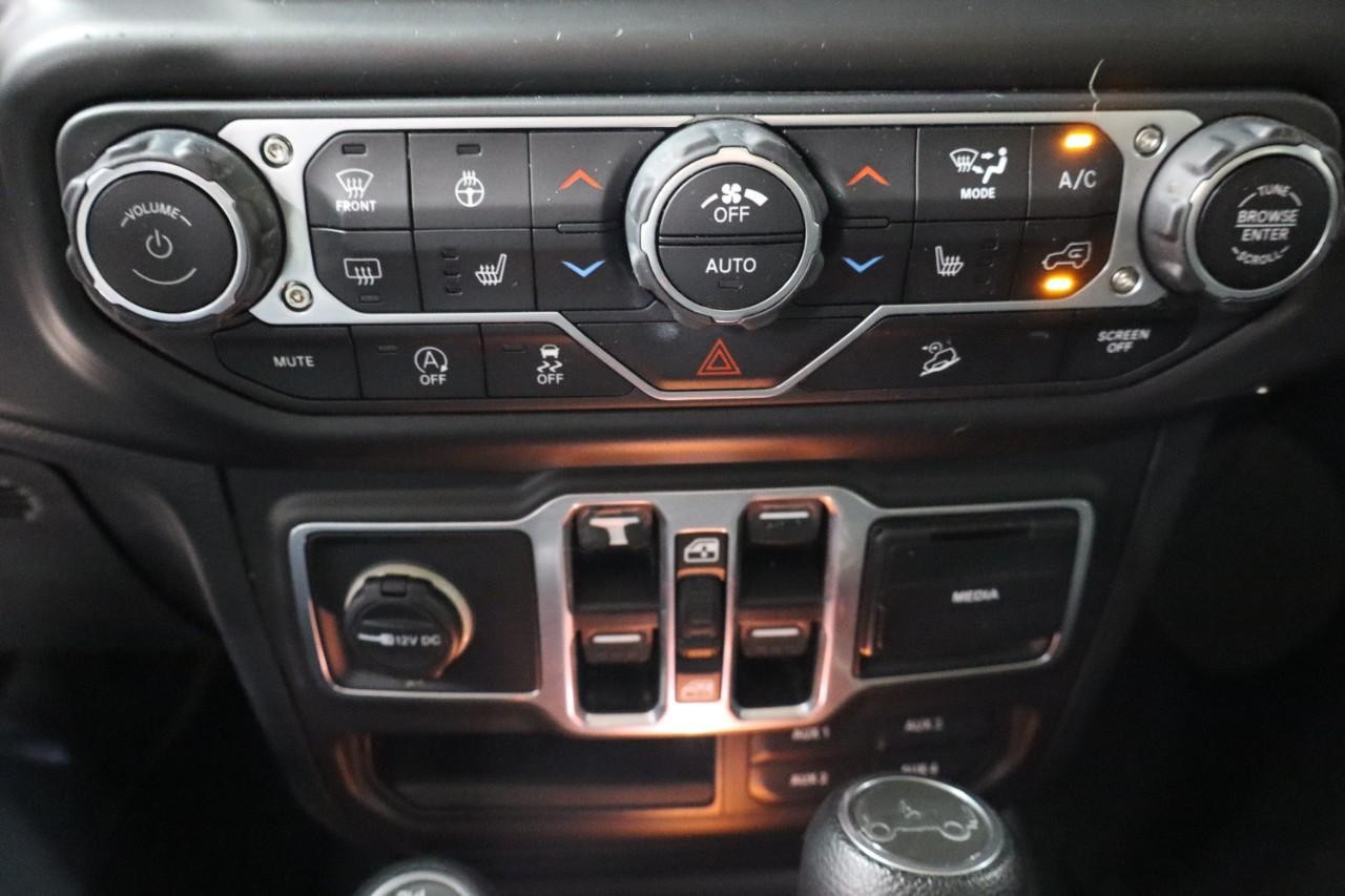 Jeep Wrangler Unlimited Vehicle Full-screen Gallery Image 16