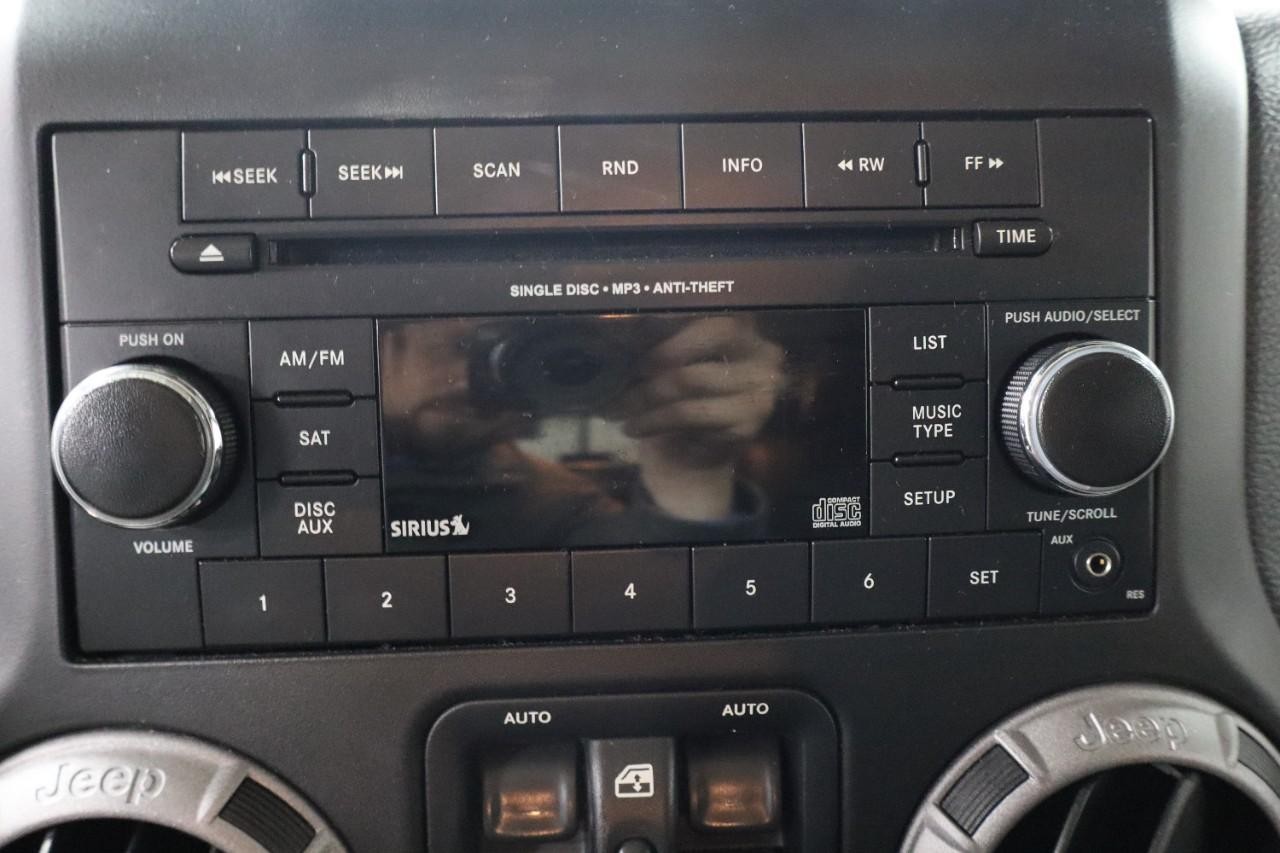 Jeep Wrangler Unlimited Vehicle Full-screen Gallery Image 14