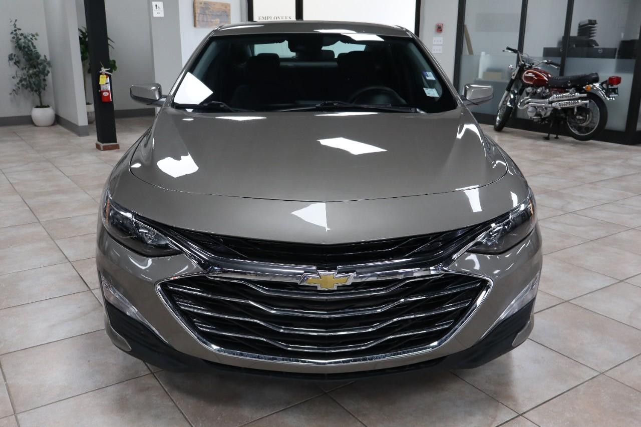 Chevrolet Malibu Vehicle Full-screen Gallery Image 8