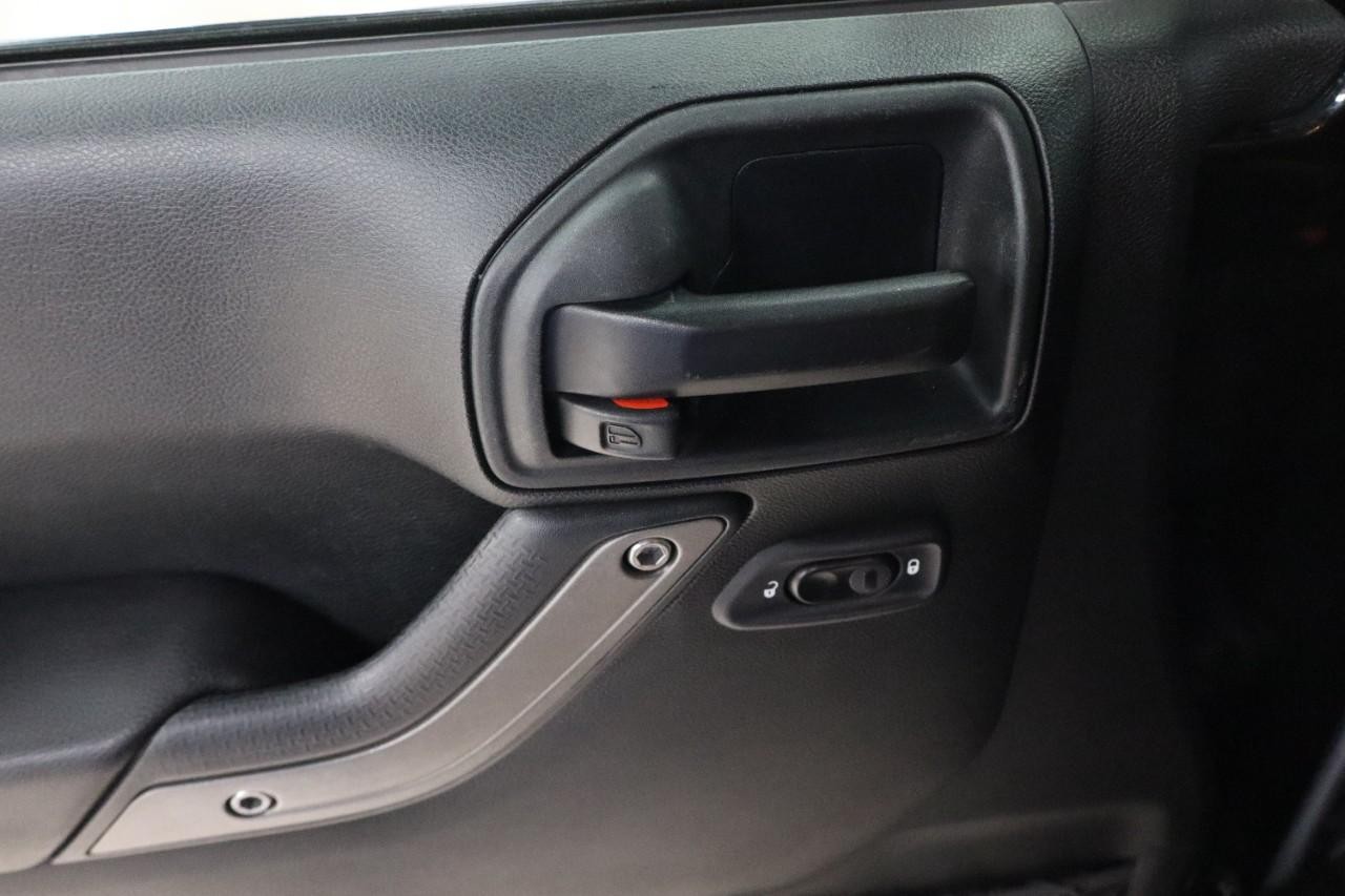 Jeep Wrangler Unlimited Vehicle Full-screen Gallery Image 11