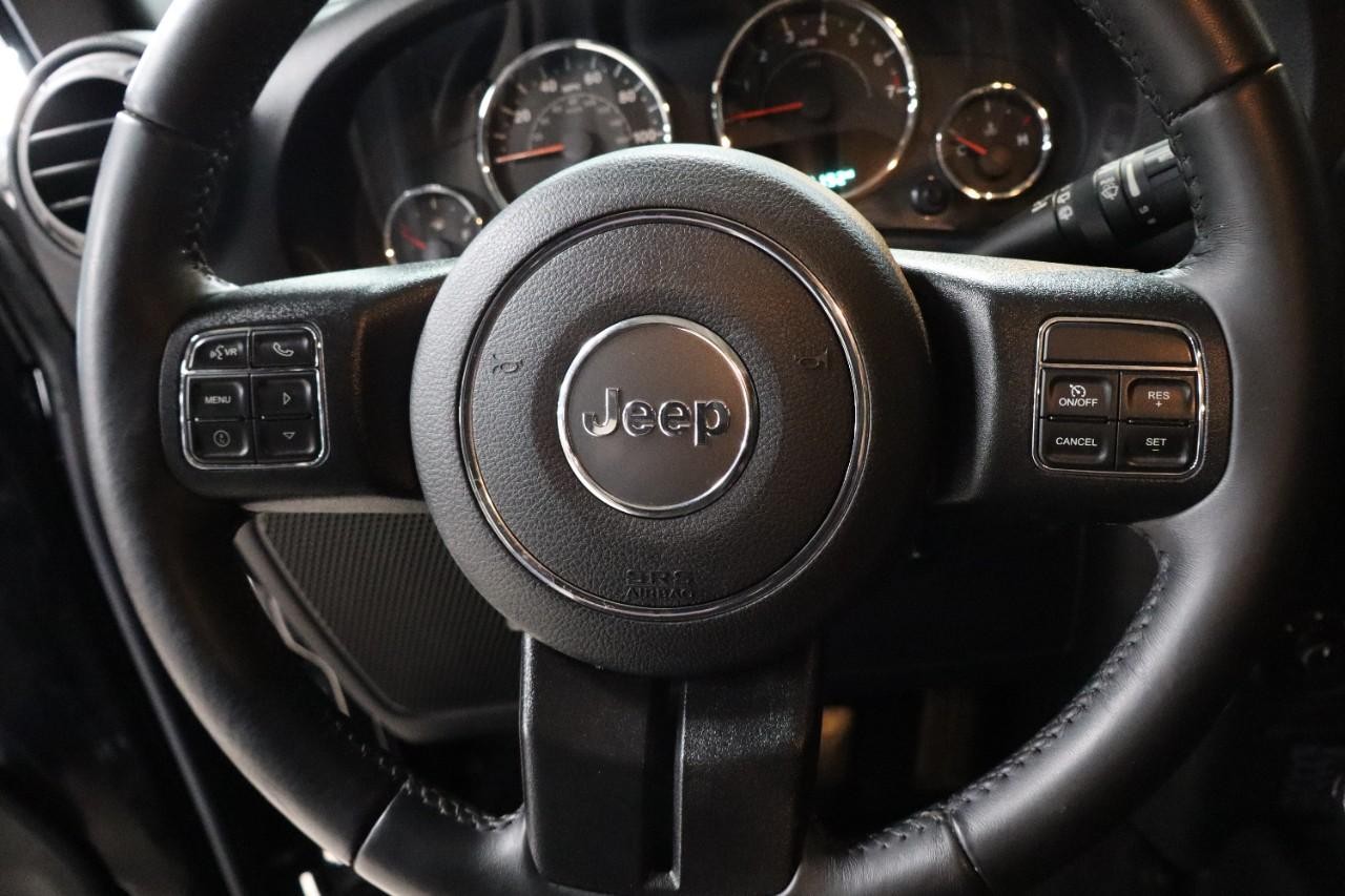 Jeep Wrangler Unlimited Vehicle Full-screen Gallery Image 13