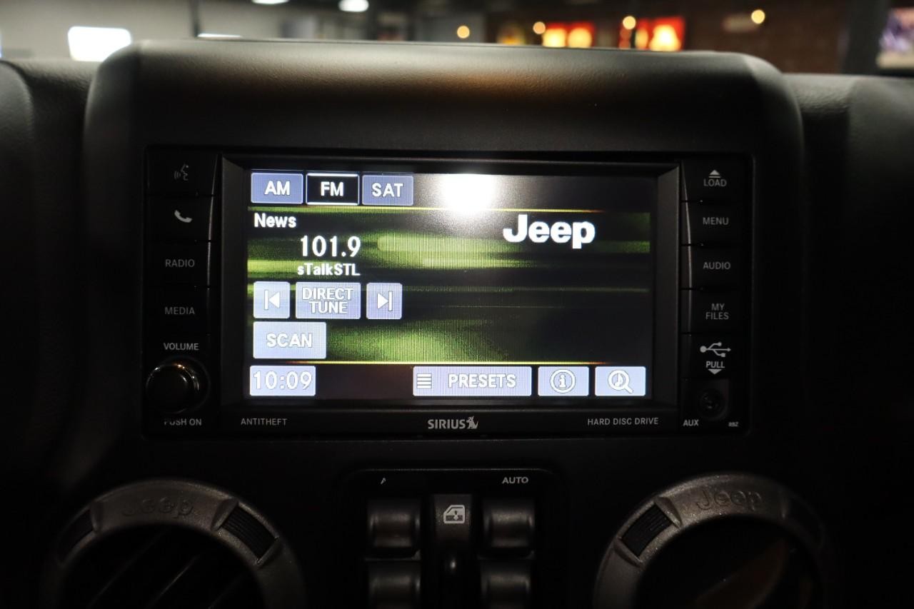 Jeep Wrangler Unlimited Vehicle Full-screen Gallery Image 14