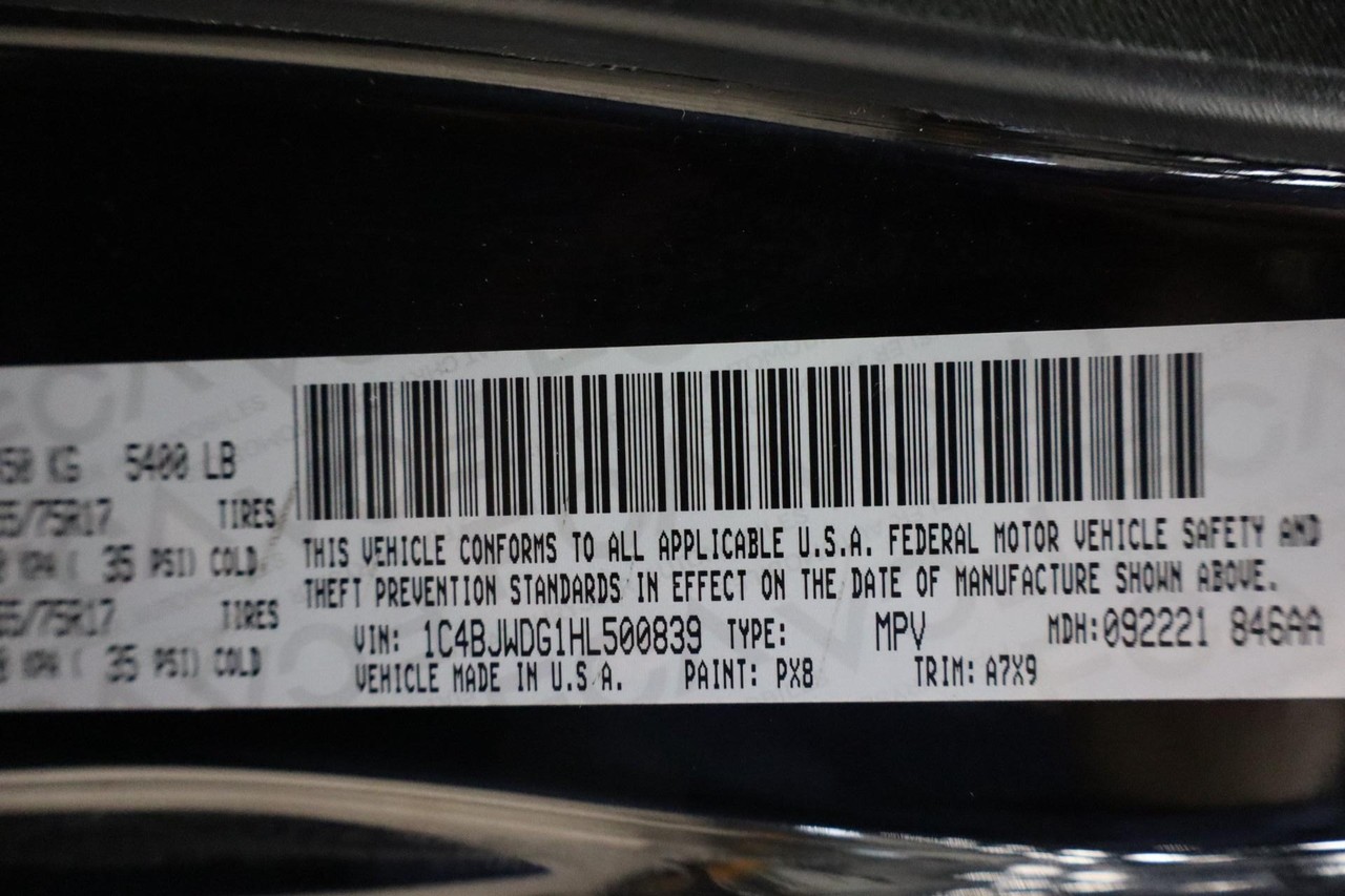 Jeep Wrangler Unlimited Vehicle Full-screen Gallery Image 18