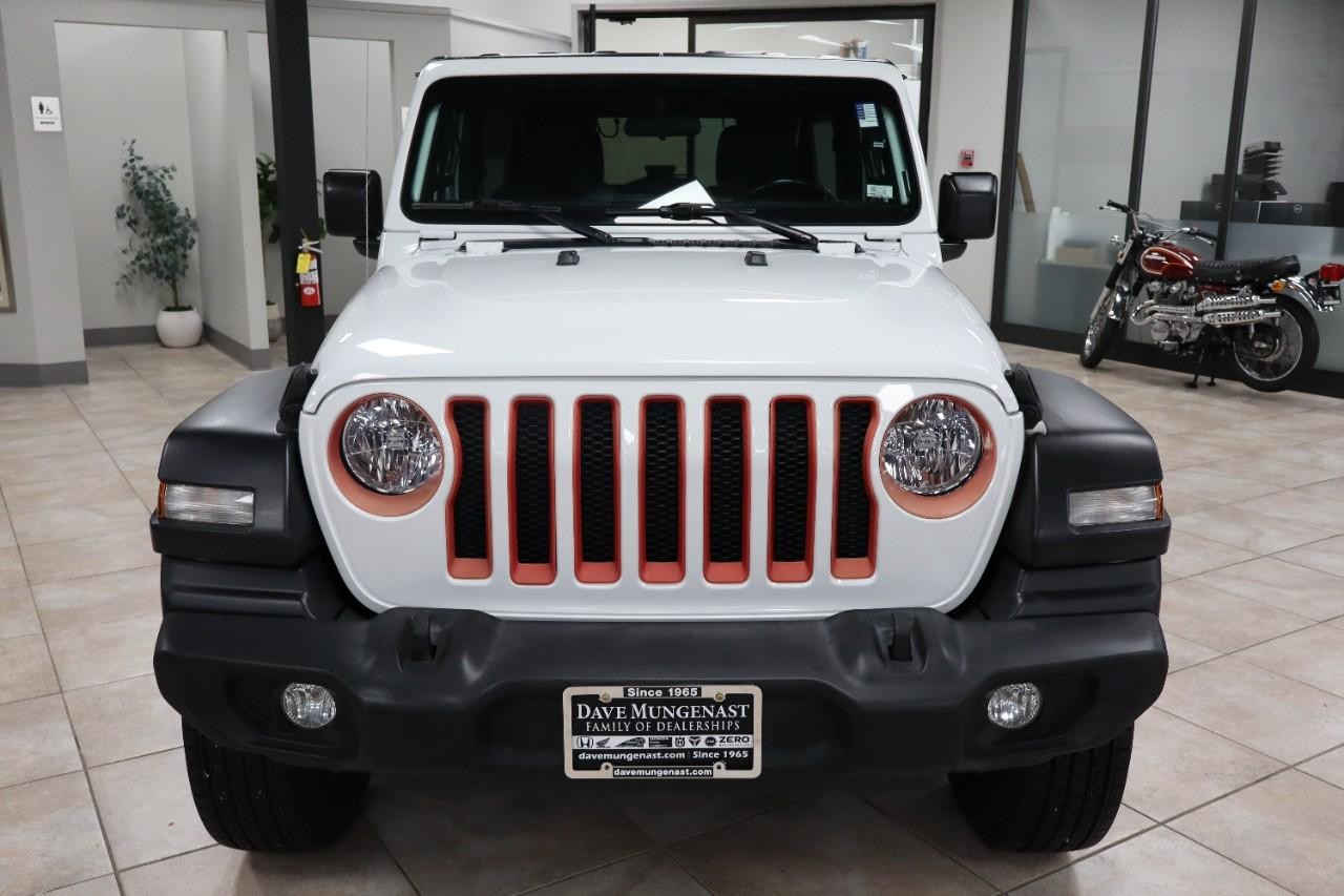 Jeep Wrangler Unlimited Vehicle Full-screen Gallery Image 8