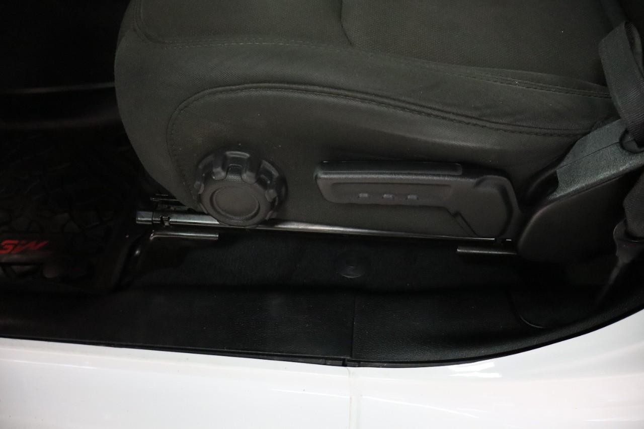 Jeep Wrangler Unlimited Vehicle Full-screen Gallery Image 10