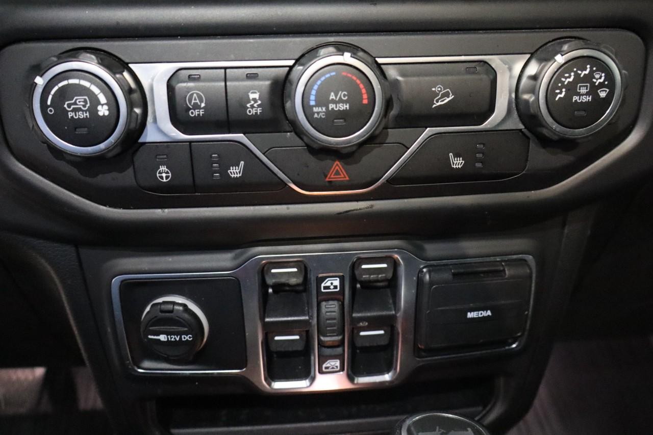 Jeep Wrangler Unlimited Vehicle Full-screen Gallery Image 16