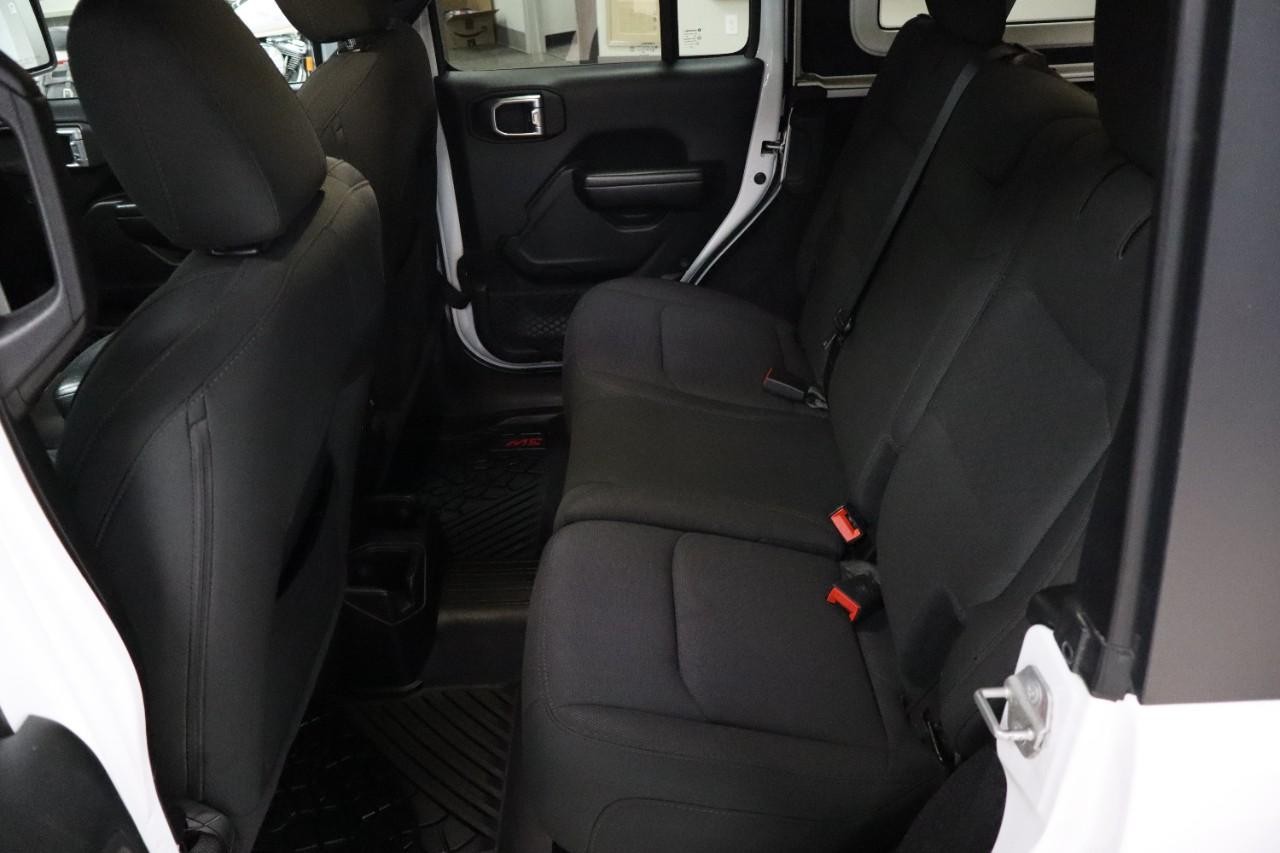 Jeep Wrangler Unlimited Vehicle Full-screen Gallery Image 17