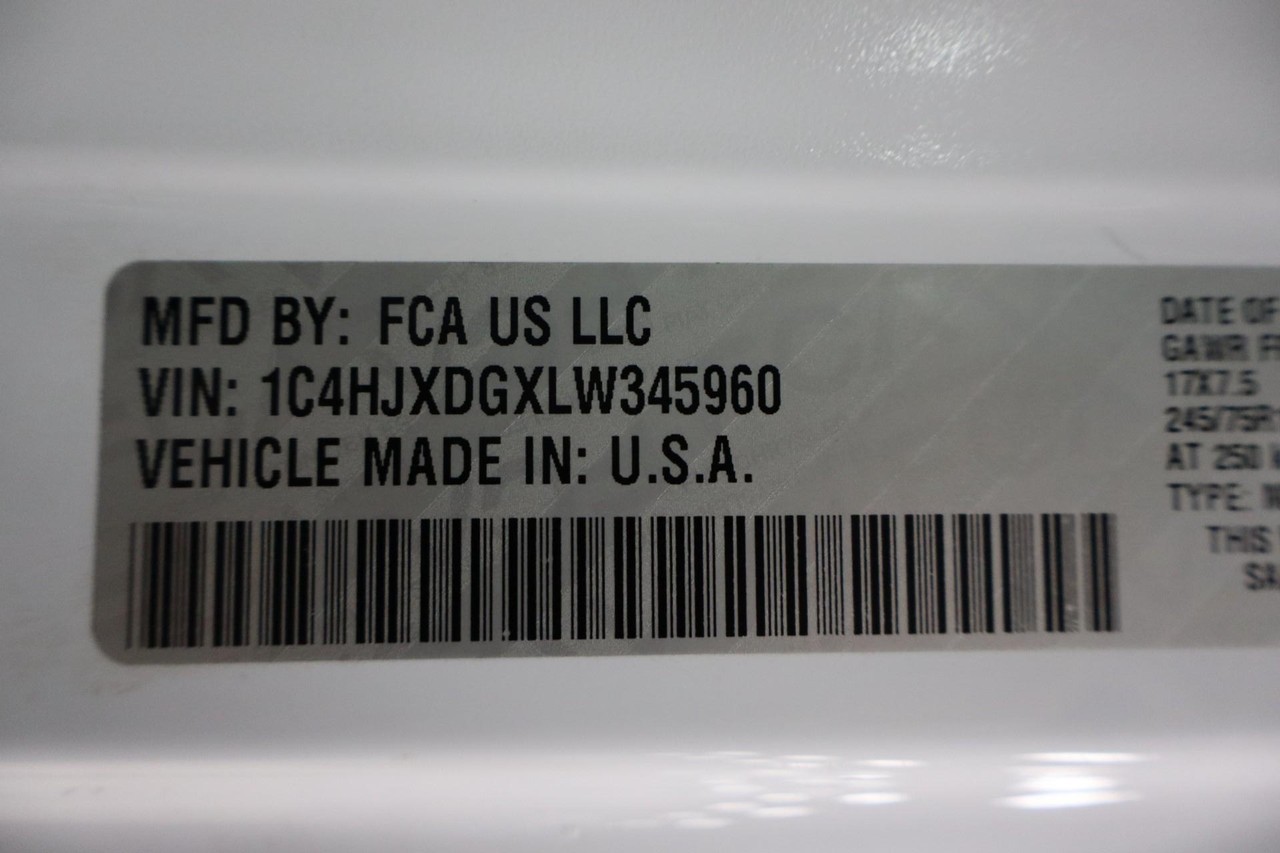 Jeep Wrangler Unlimited Vehicle Full-screen Gallery Image 19