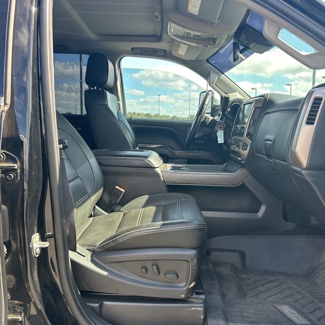 GMC Sierra 2500HD Vehicle Full-screen Gallery Image 6