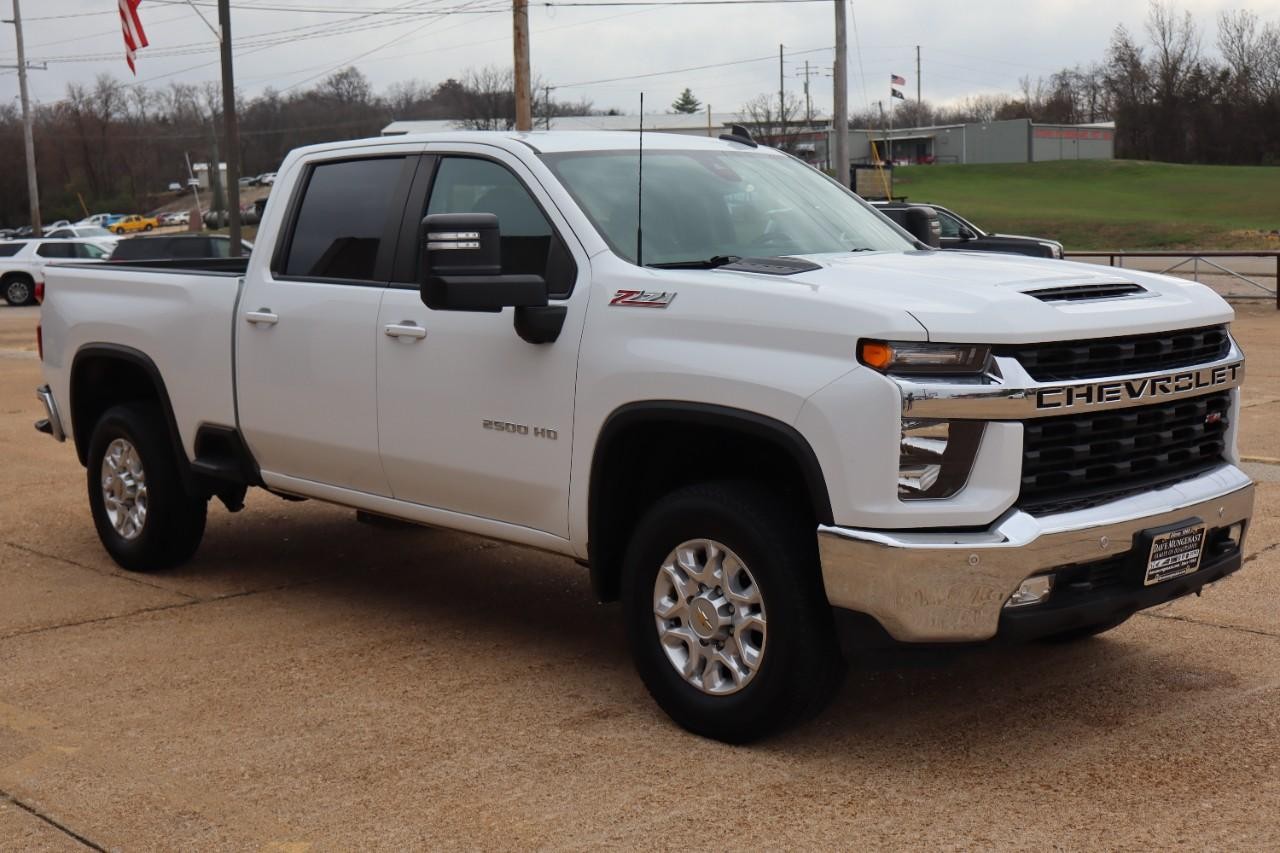 Chevrolet Silverado 2500HD Vehicle Full-screen Gallery Image 8