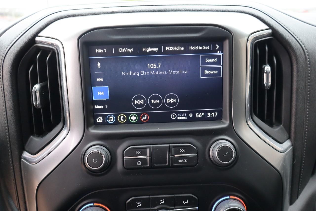 Chevrolet Silverado 2500HD Vehicle Full-screen Gallery Image 16