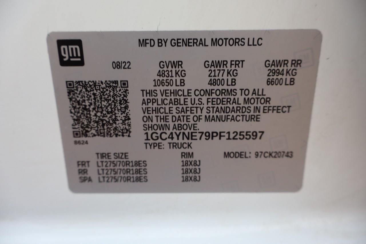 Chevrolet Silverado 2500HD Vehicle Full-screen Gallery Image 20