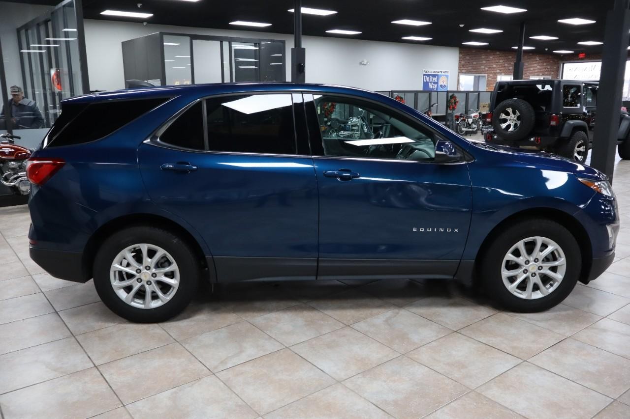 Chevrolet Equinox Vehicle Full-screen Gallery Image 6