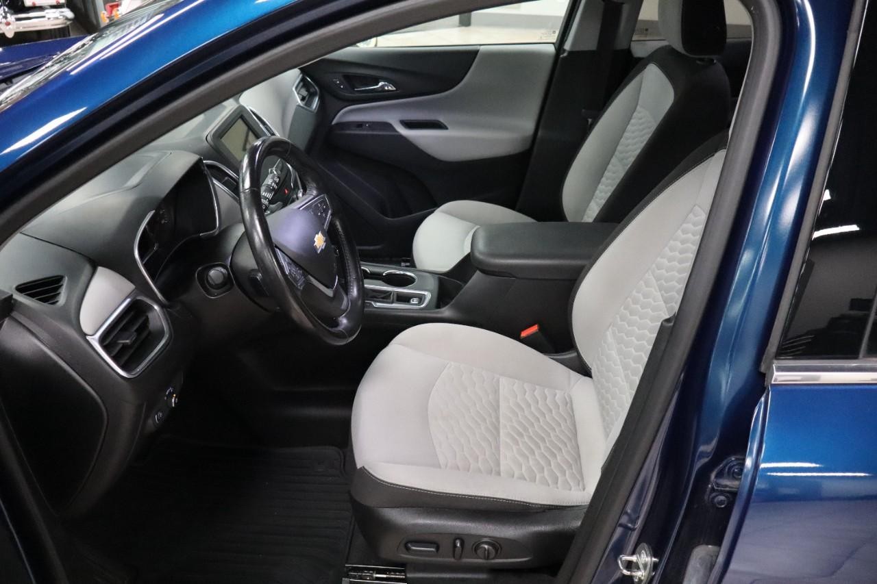 Chevrolet Equinox Vehicle Full-screen Gallery Image 9