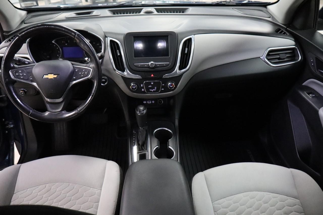 Chevrolet Equinox Vehicle Full-screen Gallery Image 12