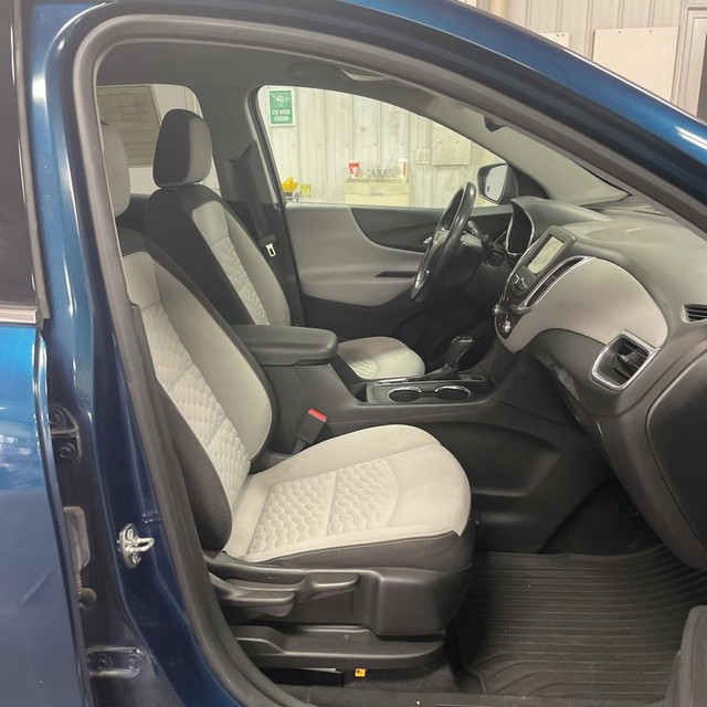 Chevrolet Equinox Vehicle Full-screen Gallery Image 6